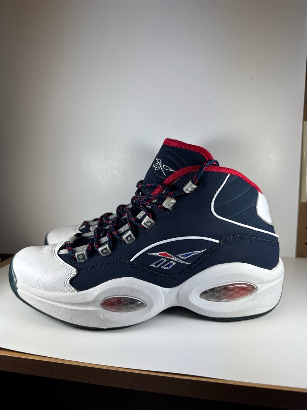 Reebok Question Mid USA Men’s Size 10 Navy White Red High-Top Retro Sneakers